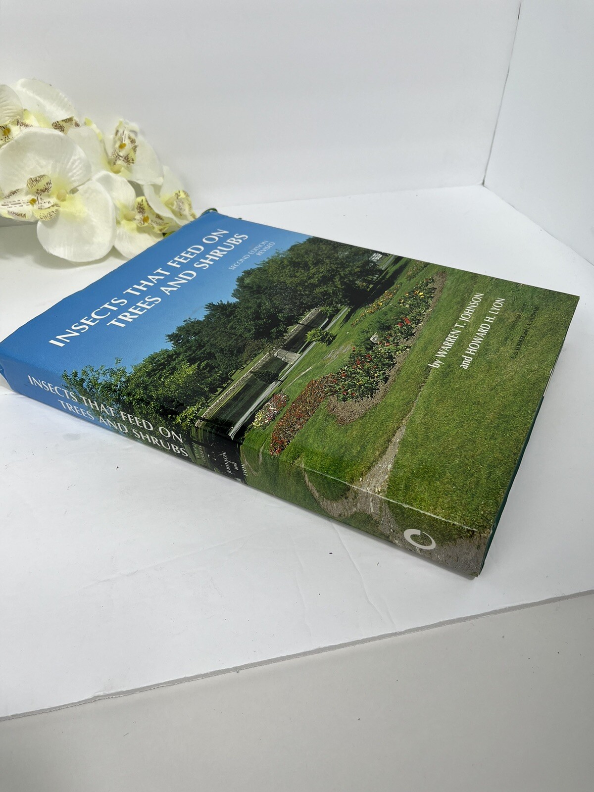 Insects That Feed on Trees and Shrubs by Howard H. Lyon and Warren T. Johnson…