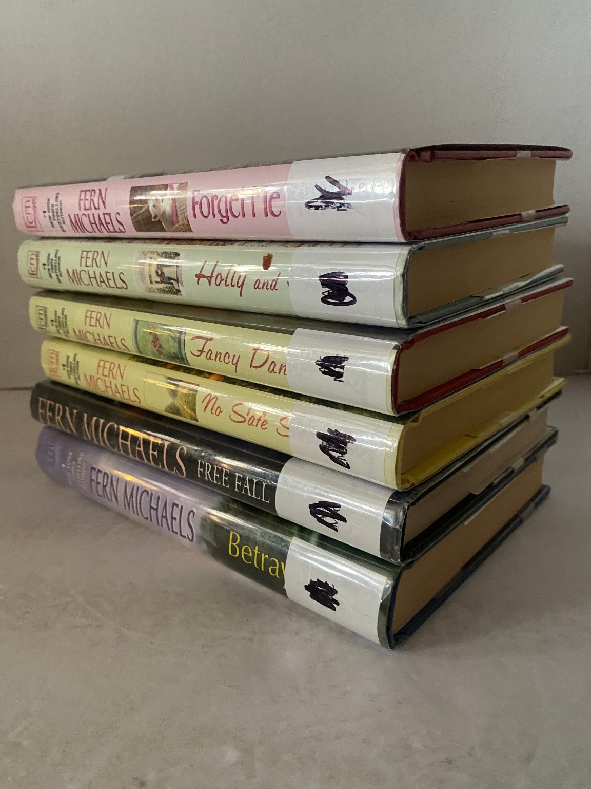 Fern Michaels 6 Book Lot: Forget Me Not, Holly & Ivy, Romance Suspense
