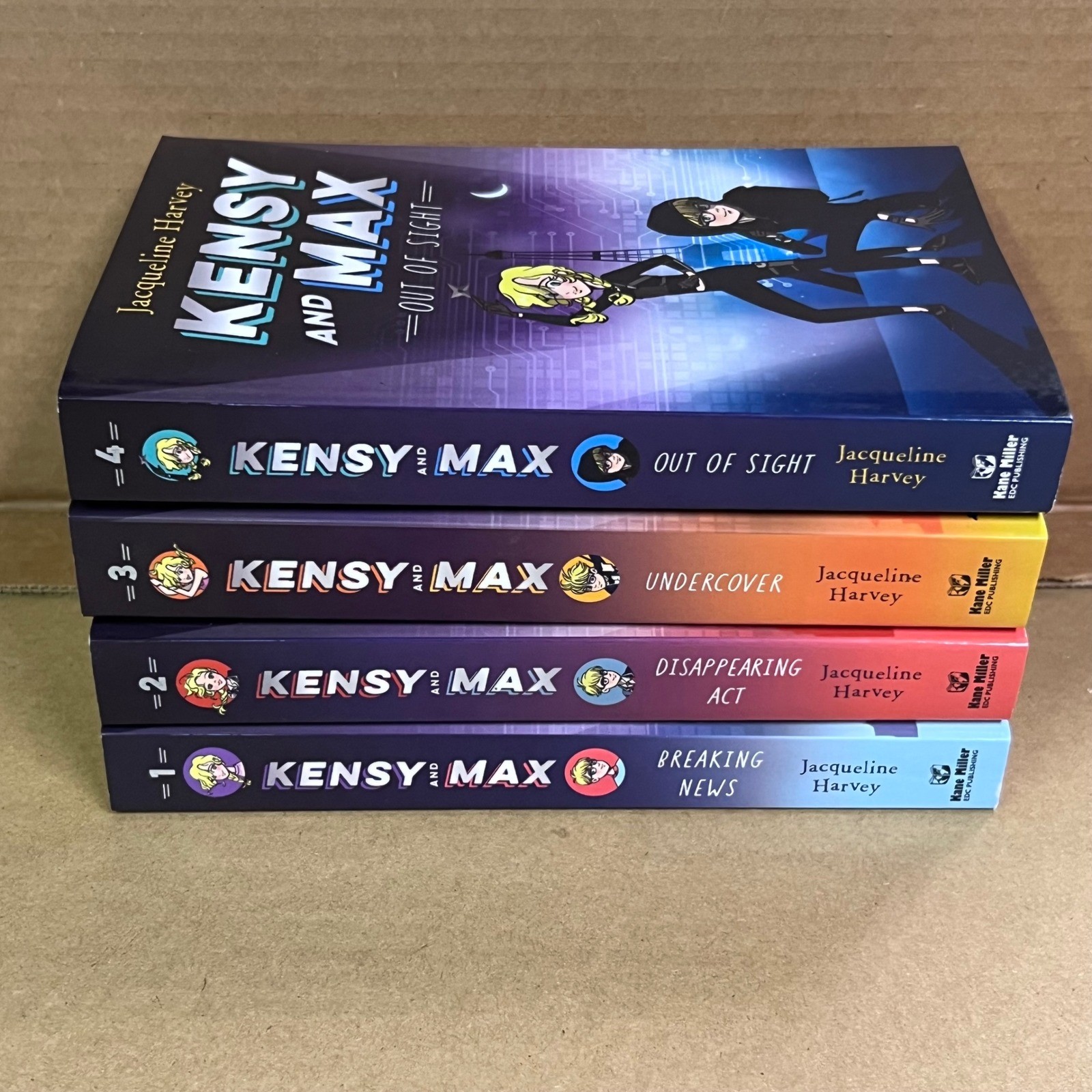 Kensy and Max Book Set 1-4 Jacqueline Harvey 1234 Mystery Adventure Kane Miller