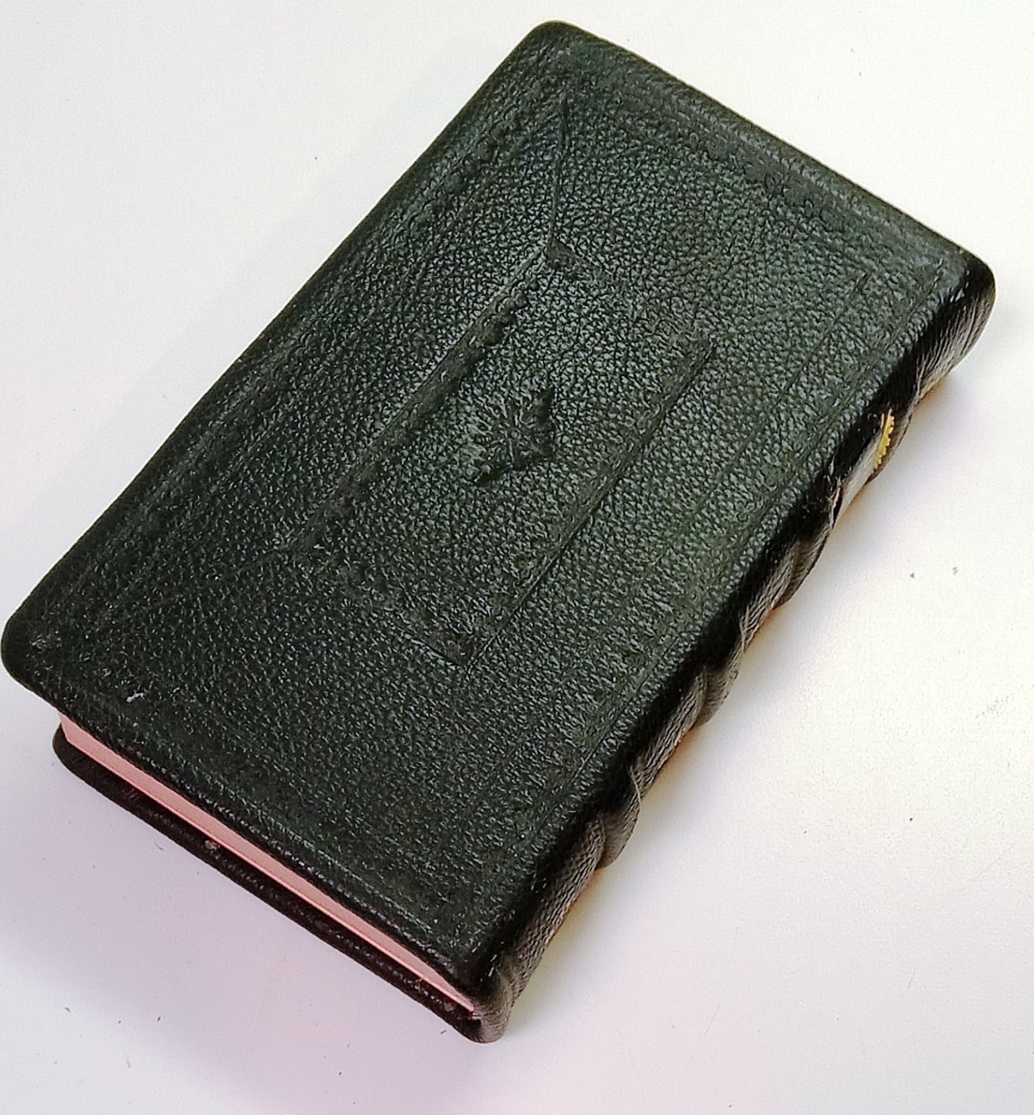 ANTIQUE CATHOLIC LATIN ENGLISH MISSAL; FINE BINDING; TLM BRIGHT GILT; CA.. 1962