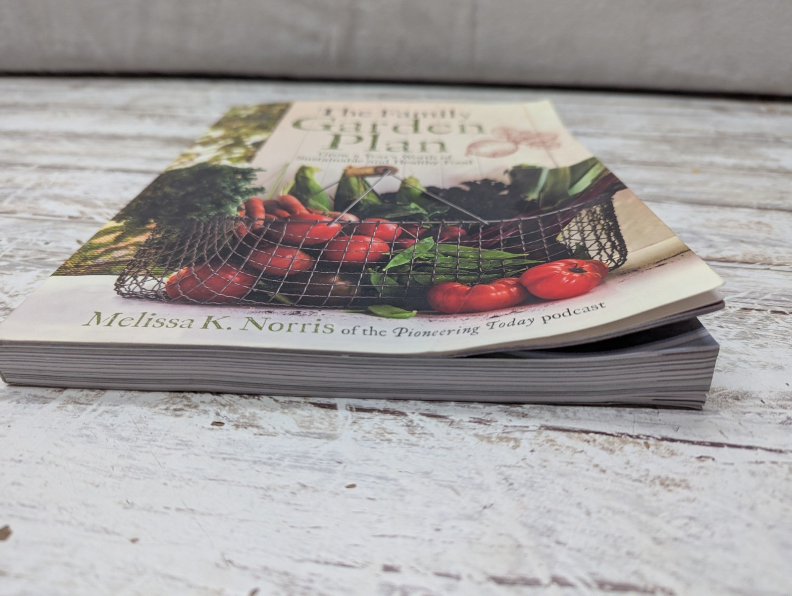 Thrive Market Healthy Living Made Easy Cookbook New 60 Recipes 2021