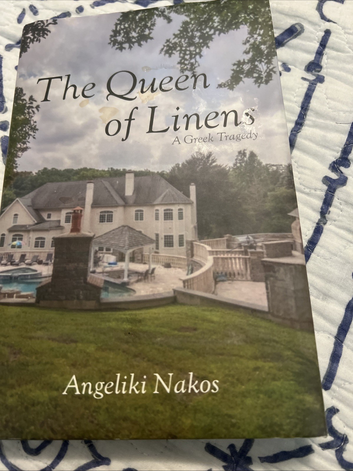 The Queen of Linens: A Greek Tragedy by Angeliki Nakos: New