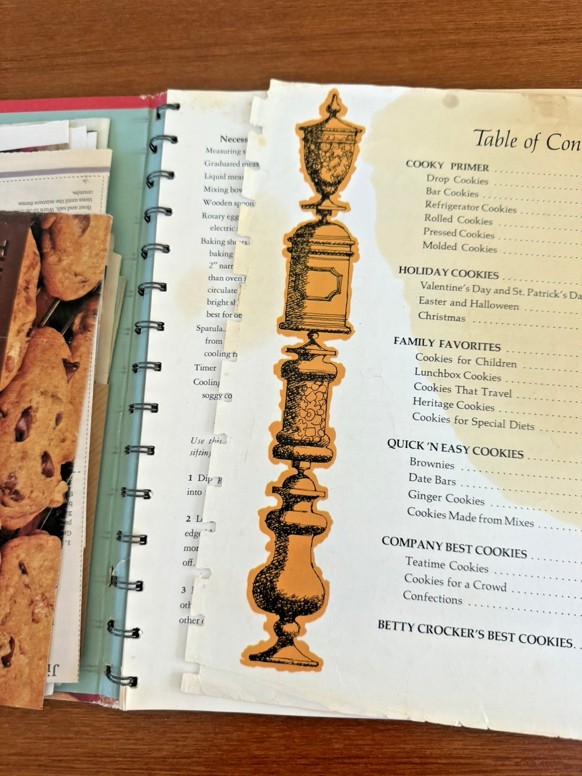 Vintage Cookbook Betty Crocker’s 1963 Cooky Book with Recipe Clippings Notes