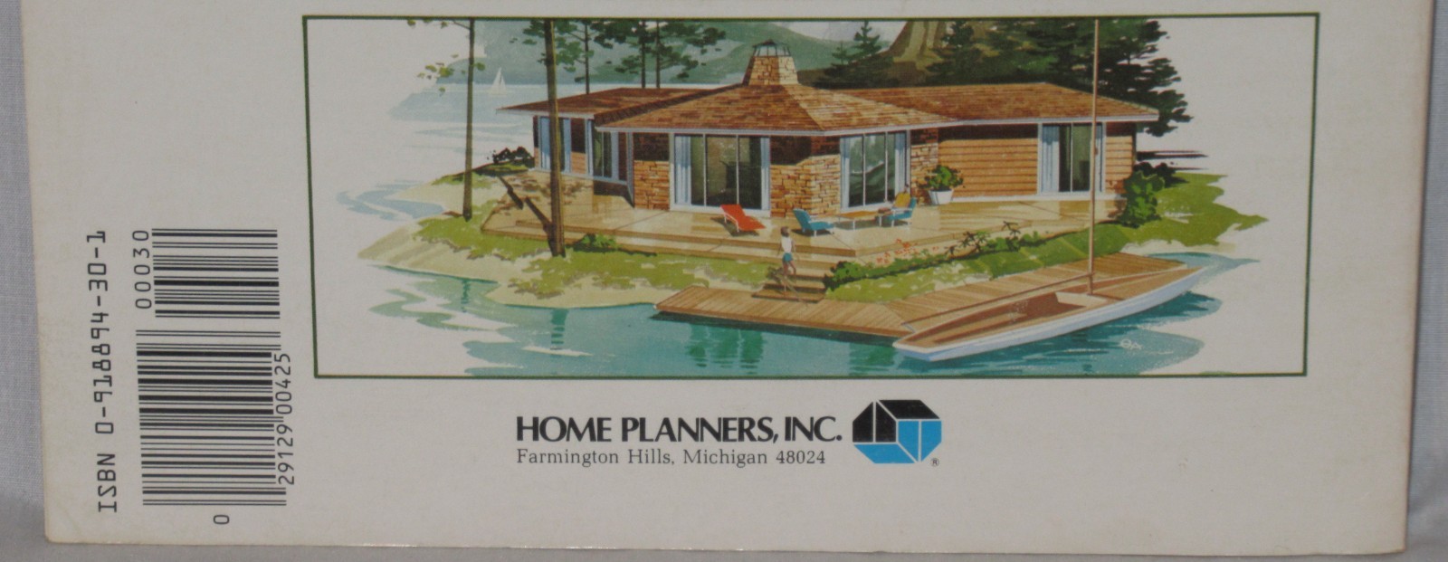 Book. 223 Vacation Homes for Summer and Winter. 1982
