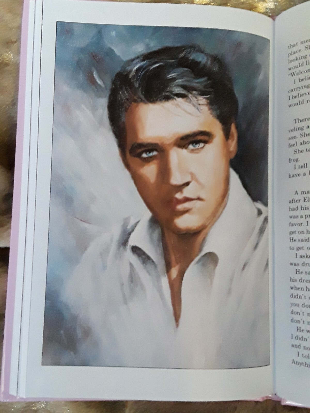 “Elvis Presley’s Graceland Gates” by H. Loyd Hardcover Book, NOS, Sealed,
