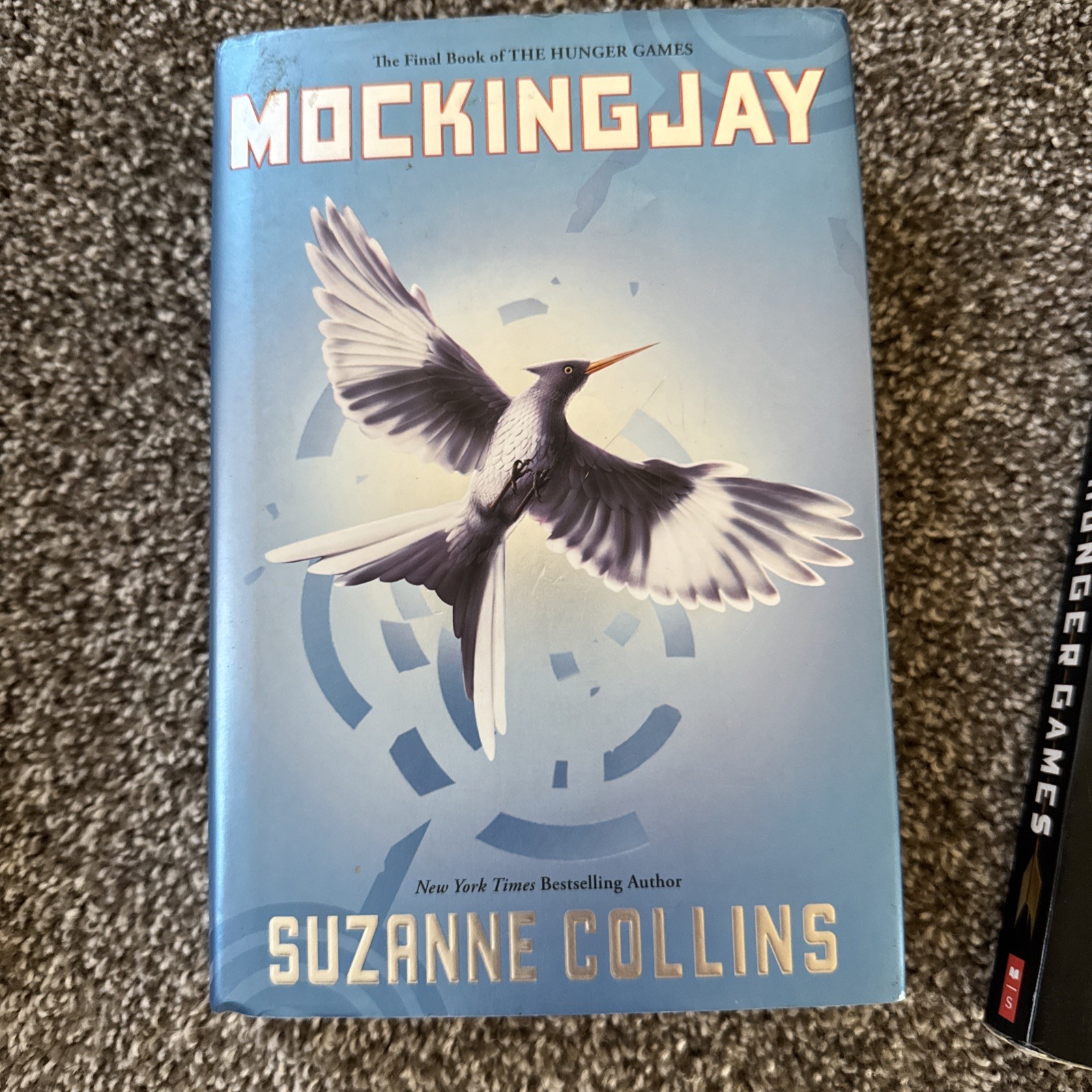 Hunger Games Trilogy Catching Fire Mockingjay Suzanne Collins Set 3