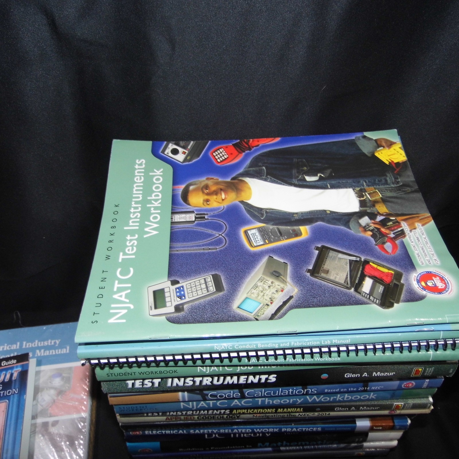 NJATC Electrician Training Books Lot IBEW NECA 21 Diffrent Books Apprenticeship