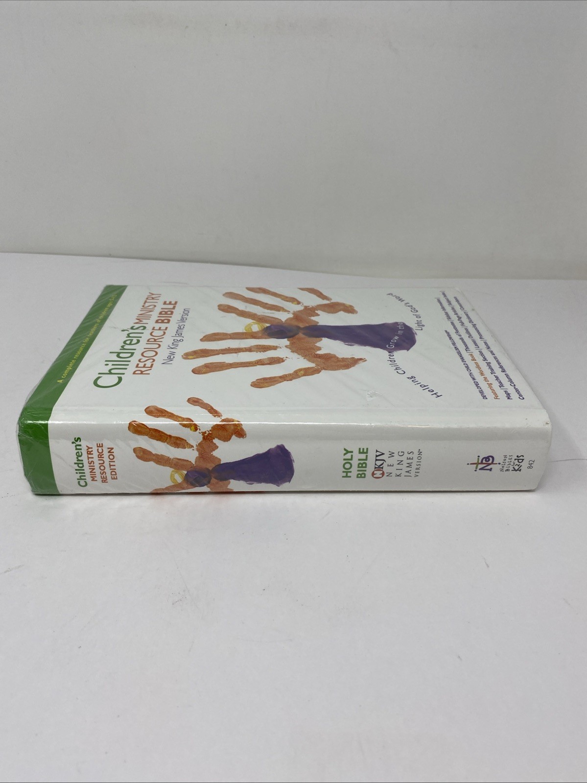 Children’s Ministry Resource Bible NKJV Helping Children NEW SEALED w/ Shelfwear