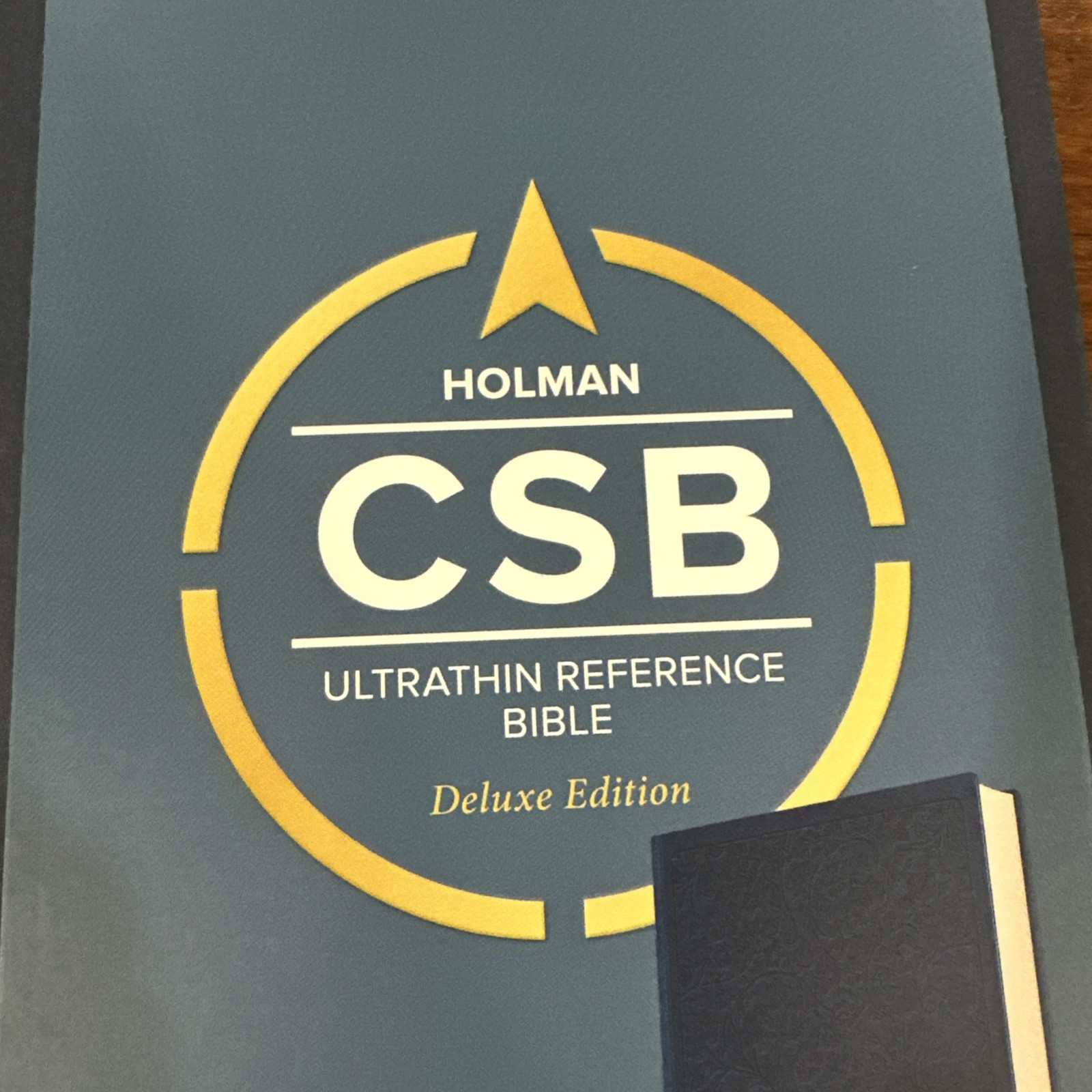 Holman CSB Ultrathin Reference Bible, Navy LeatherTouch, Deluxe Edition