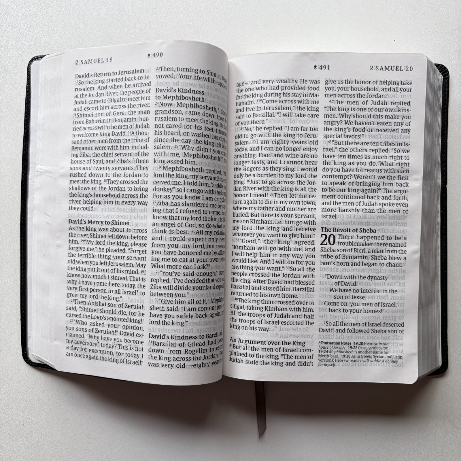 NLT Holy Bible Giant Print Personal Size Filament Enabled Tyndale Black Leather