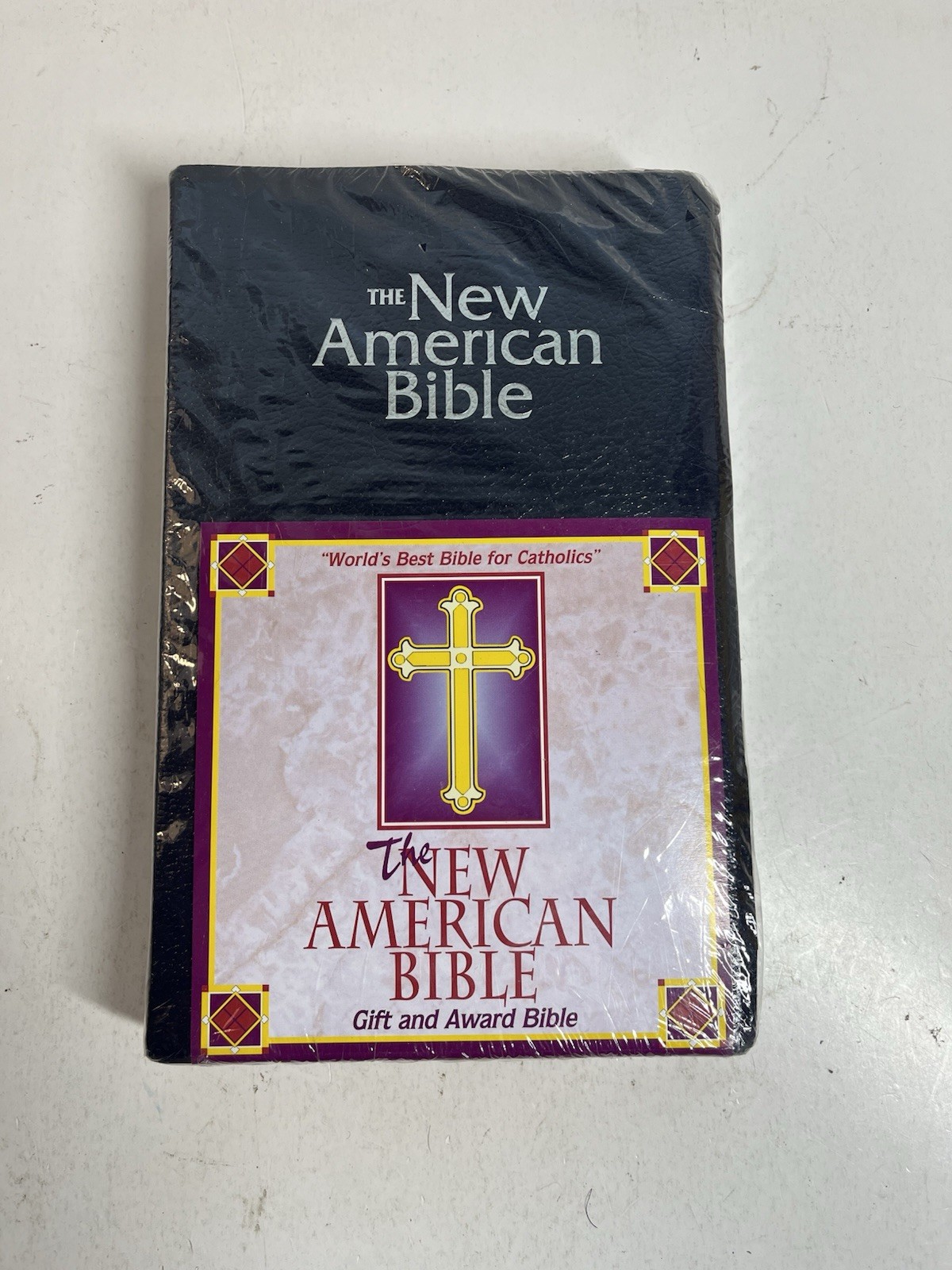 THE NEW AMERICAN BIBLE Official Catholic Bible By World Catholic Press BRAND NEW