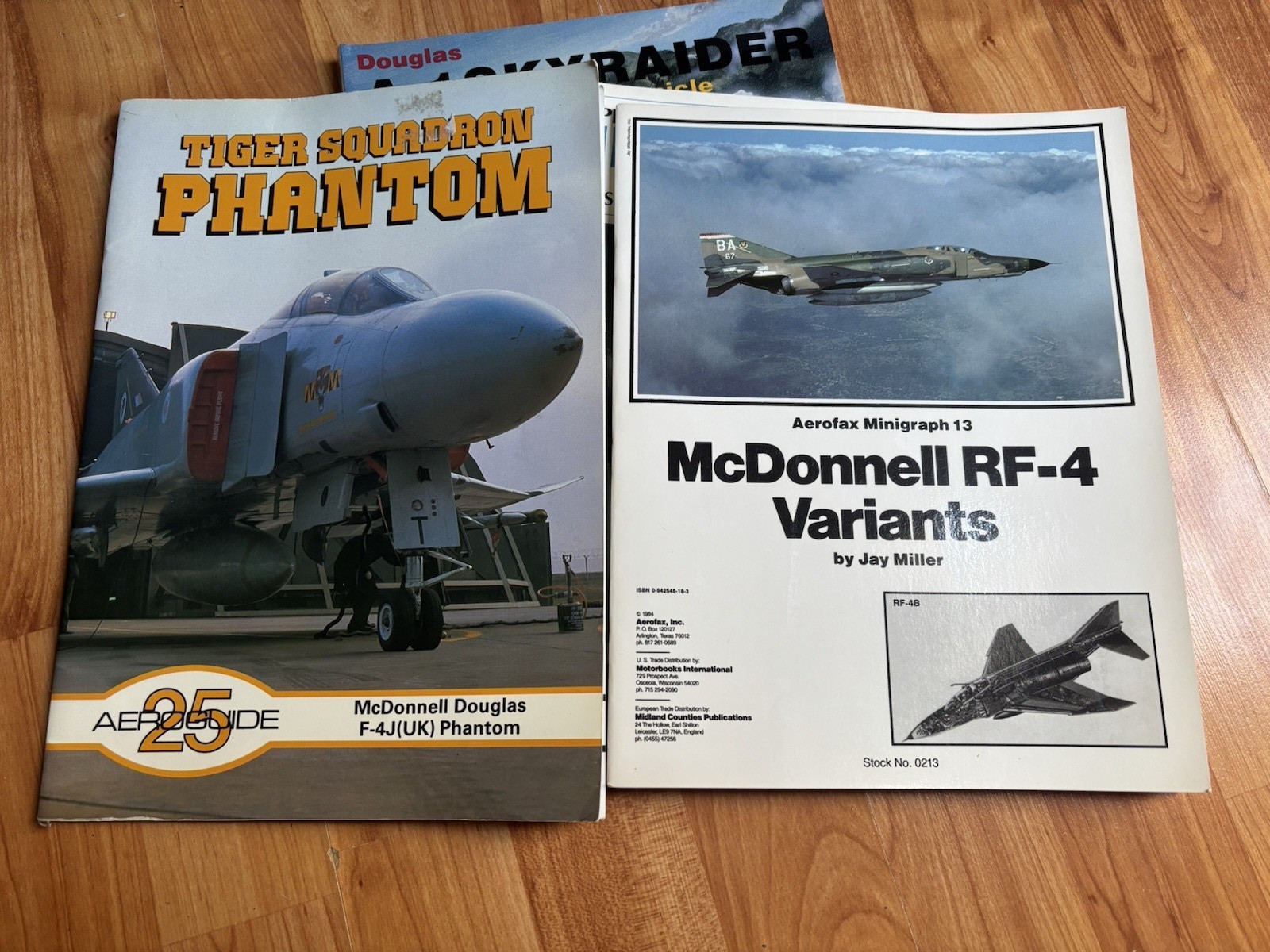 LOT McDonnell Douglas Military Aircraft Planes Skyraider Phantom Illustrated
