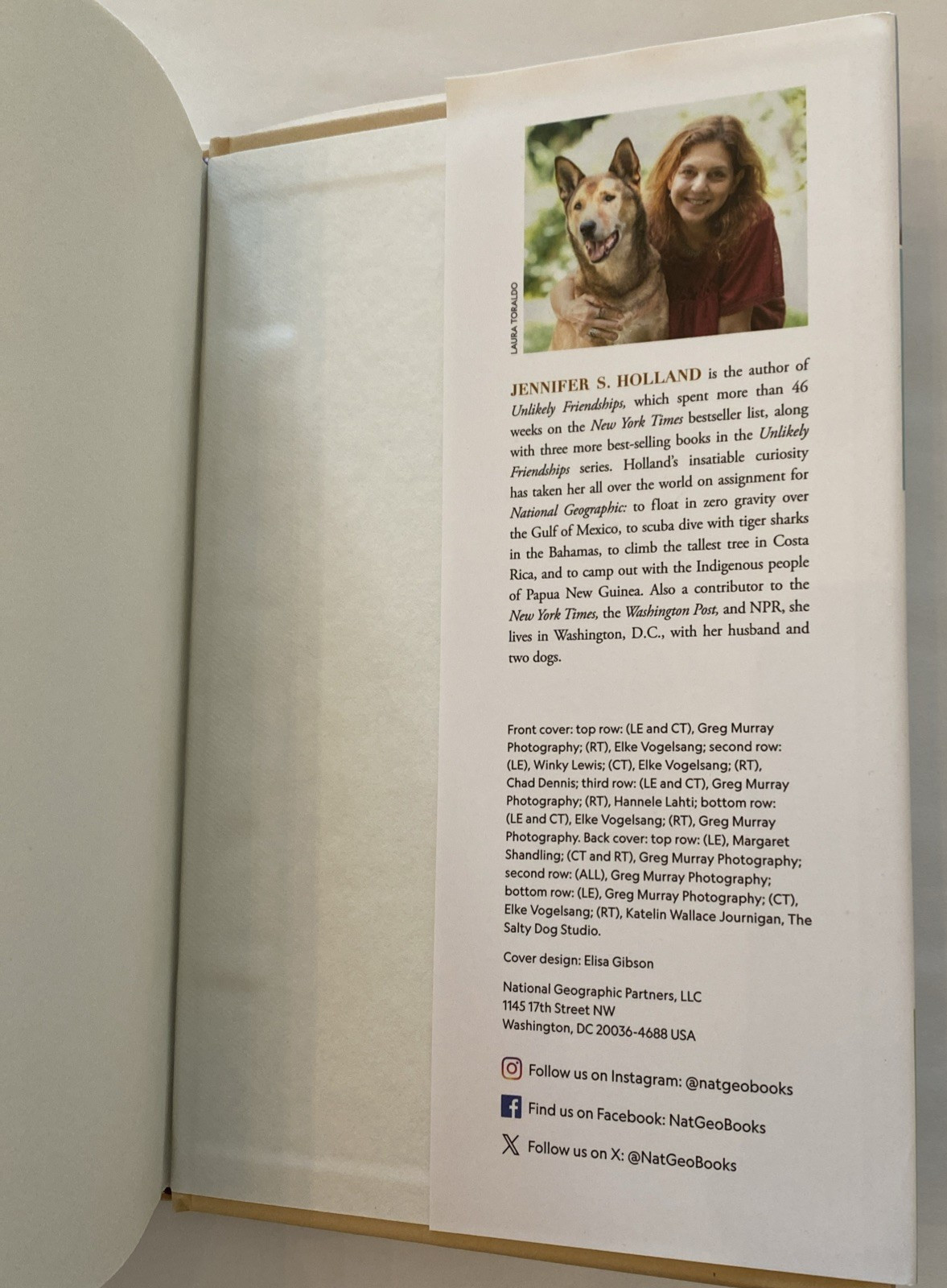 Dog Smart: Life-Changing Lessons – Hardcover, by Holland Jennifer S. – Very Good