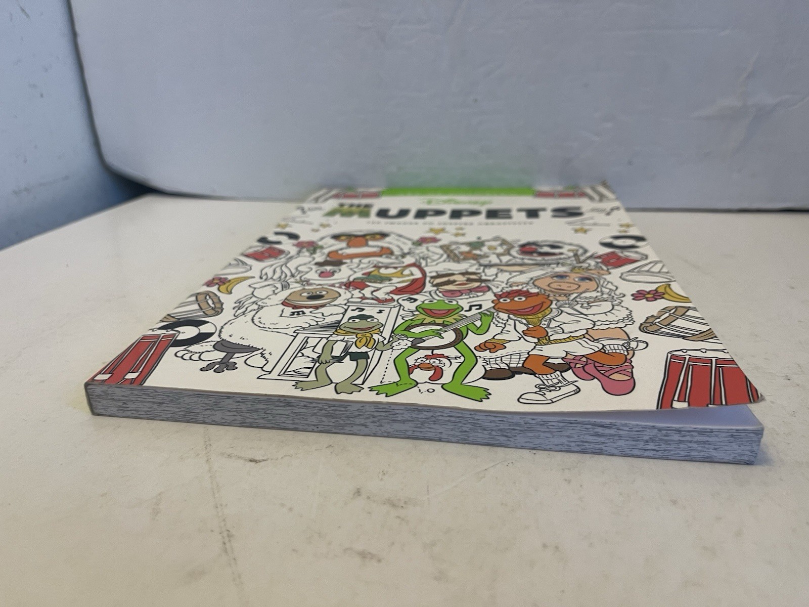 Art of Coloring: Muppets : 100 Images to Inspire First Edition Paperback 2017