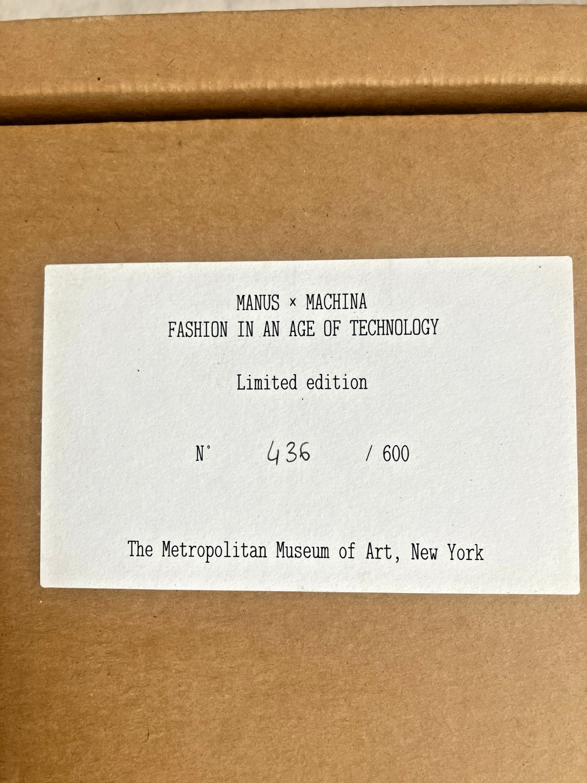 COLECTOR’S EDITION #436/600 Manus x Machina: Fashion in an Age of Technology