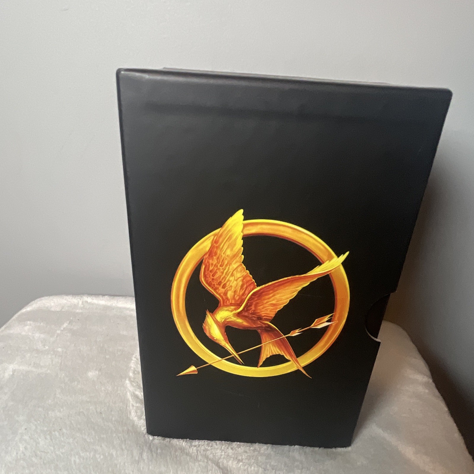 Suzanne Collins Hunger Games Trilogy 3-Book Box Set Scholastic Catching Fire
