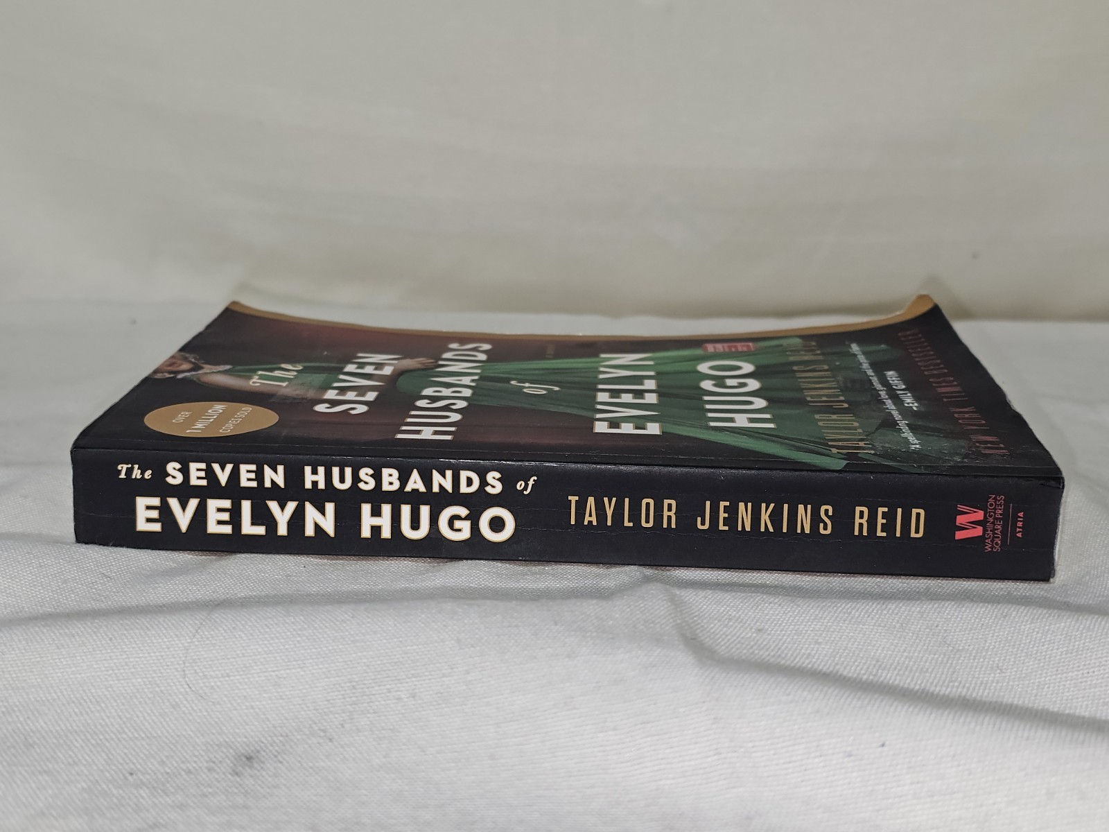 The 7 Husbands of Evelyn Hugo : A Novel by Taylor Jenkins Reid (2018, Paperback)