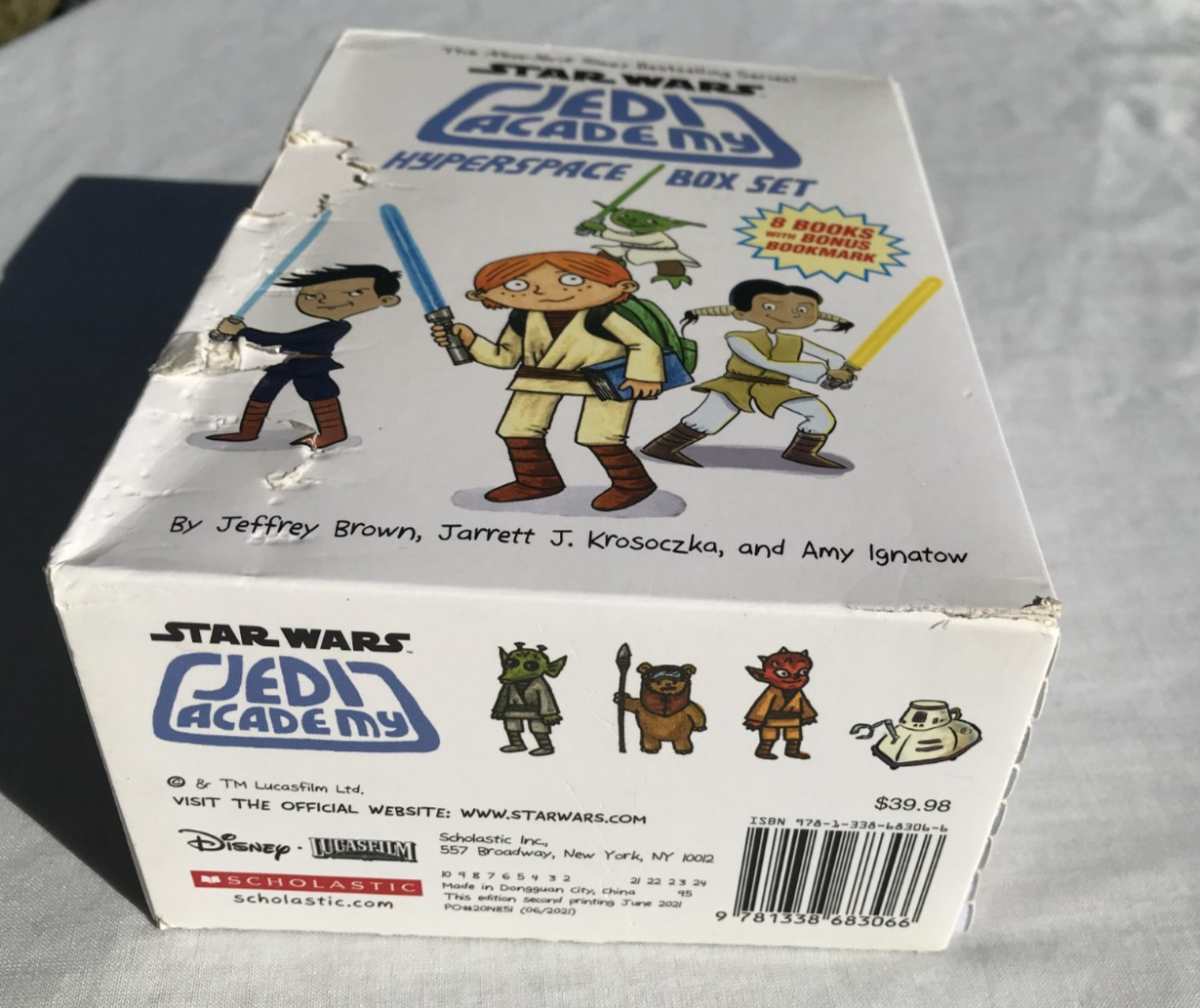Star Wars Jedi Academy Hyperspace 8 Paperback Book Set (box torn, books ok)