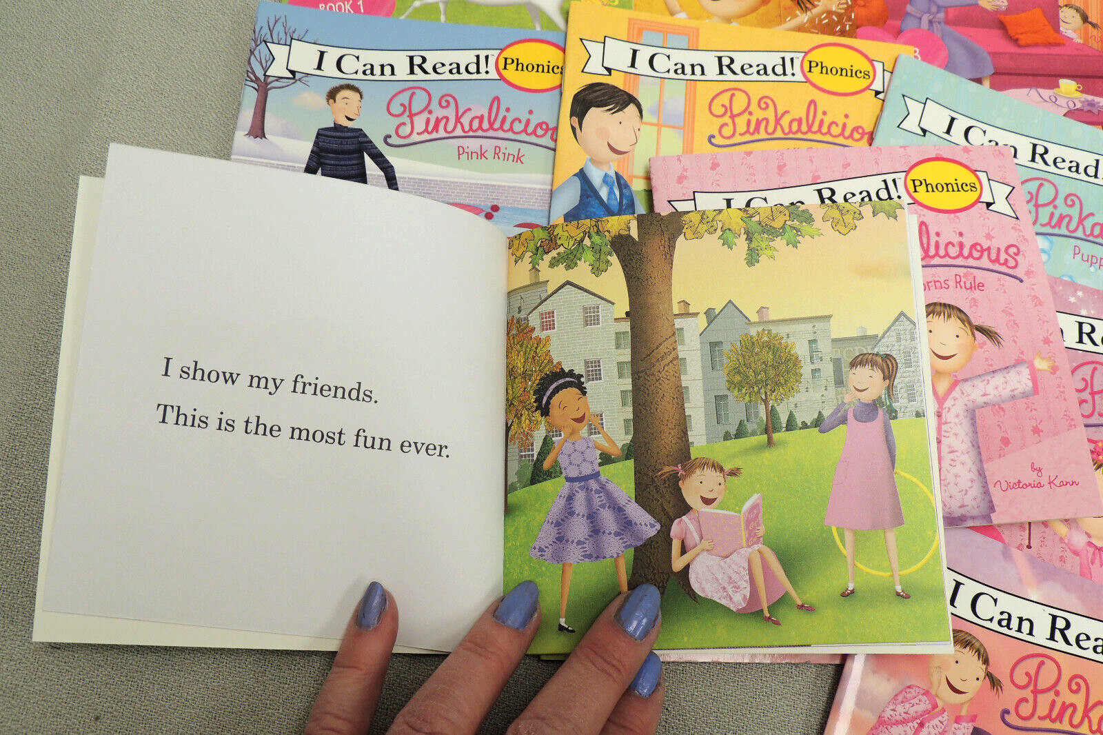 Pinkalicious Phonics Box Set (I Can Read Phonics) – 12 Paperbacks NEW BOX SET