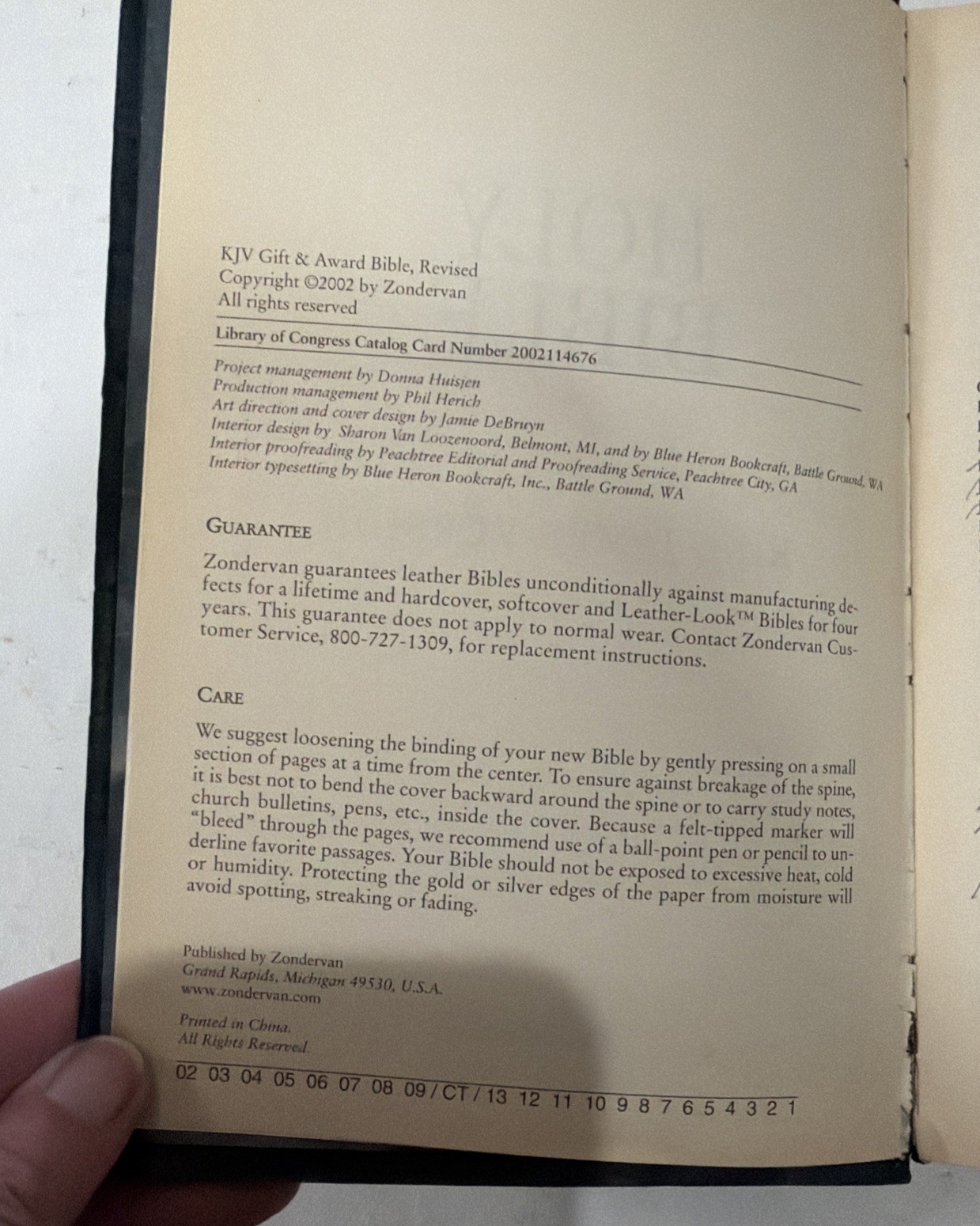 KJV Holy Bible: Gift and Award, Black Leather-Look, Red Letter, Comfort Print: K