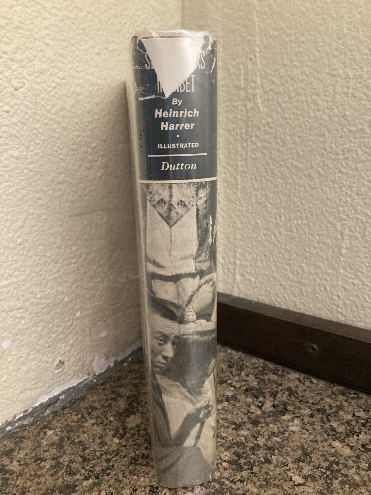 Seven Years in Tibet – Heinrich Harrer – 1st Edition HC DJ Photos 314 pages