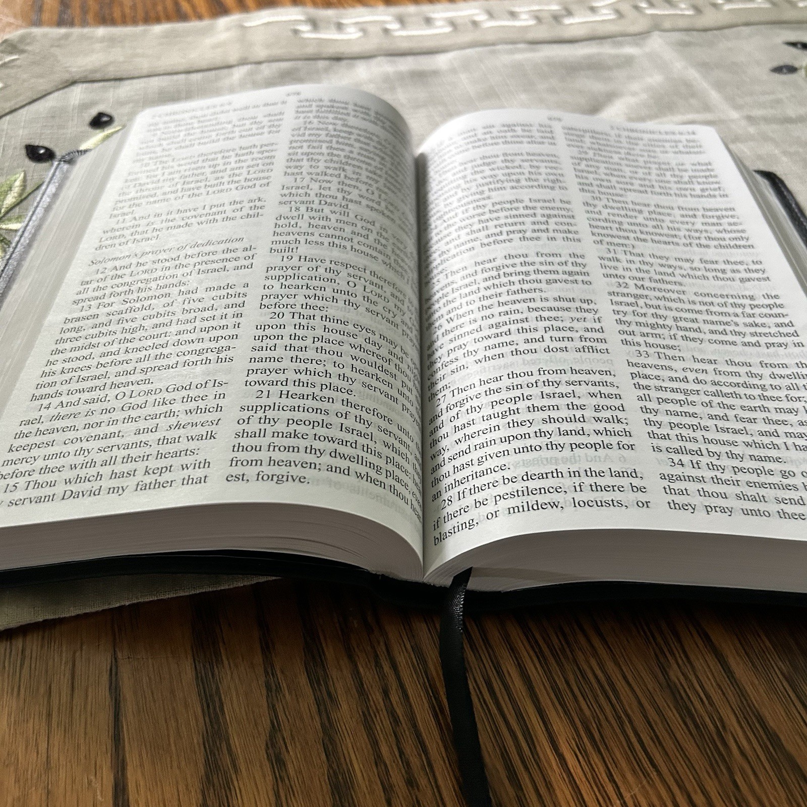 The Holy Bible King James Larger Print Black Italian Duo-Tone Zondervan Boxed