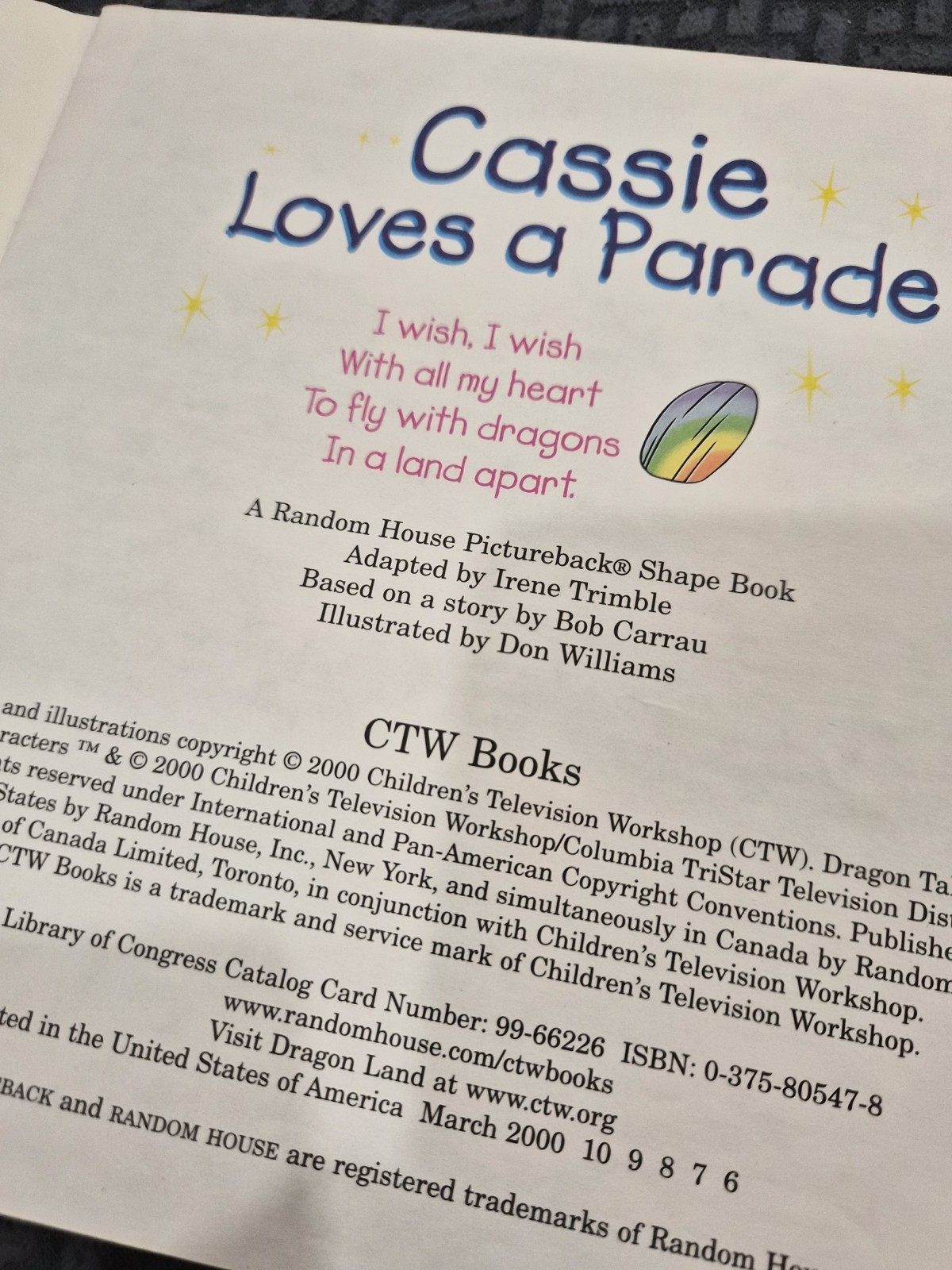Dragon Tales Cassie Loves a Parade Paperback Book 2000 Vintage