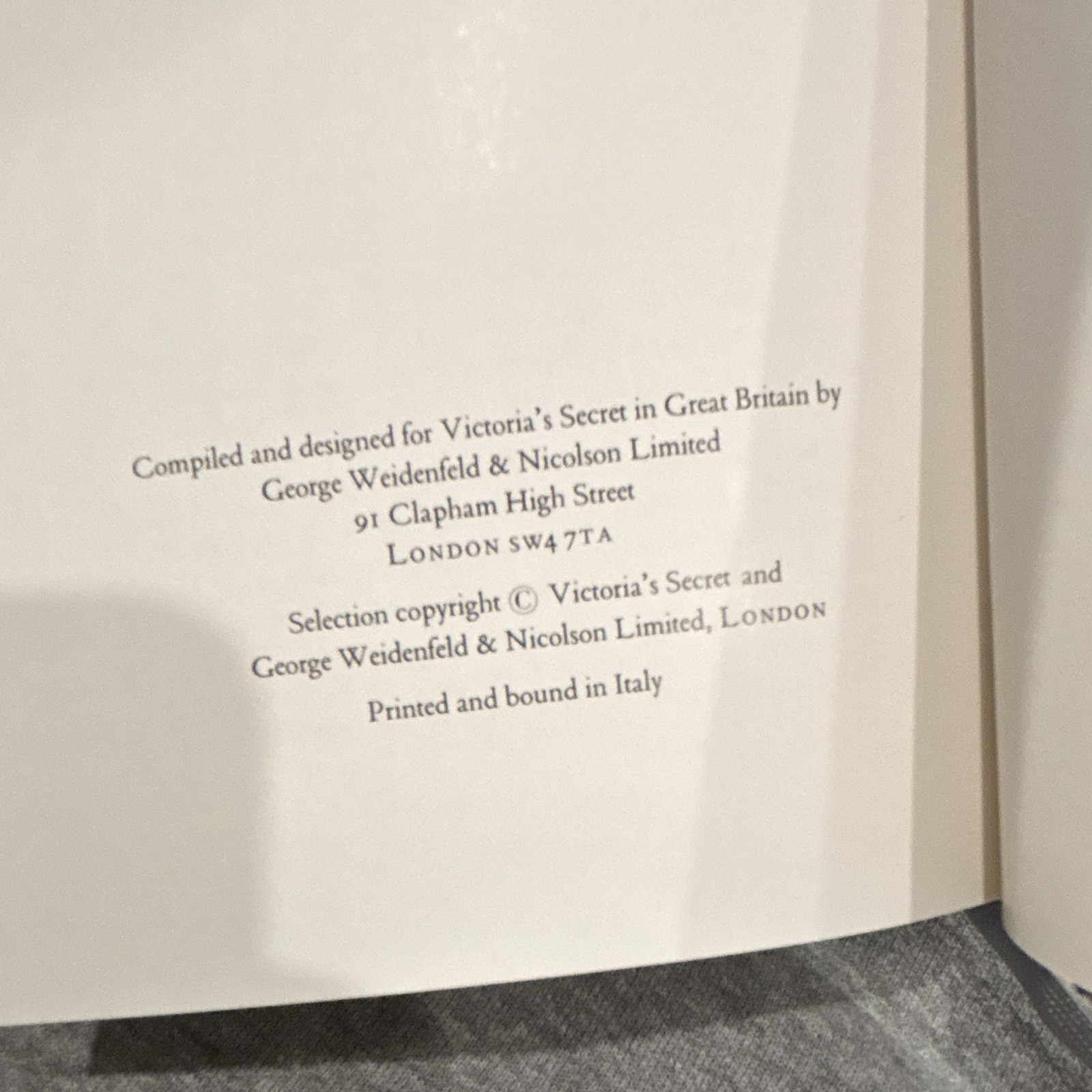 Victoria’s Words of Love Hardcover Book by Various Various (English)