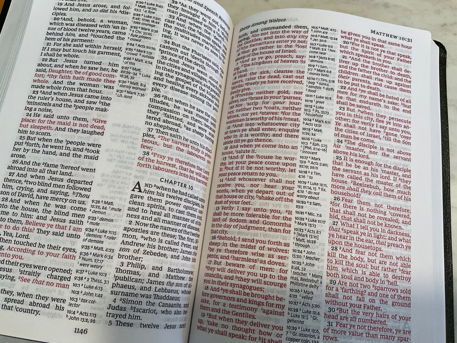 KJV Comfort Print Reference Giant Print Bible in Black Bonded Leather