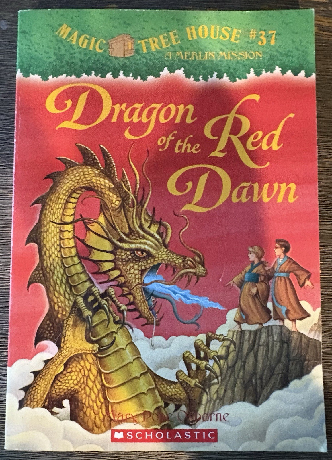 Dragon Of The Red Dawn: Magic Tree House #37/Signature Edition By Mary Pope Osb