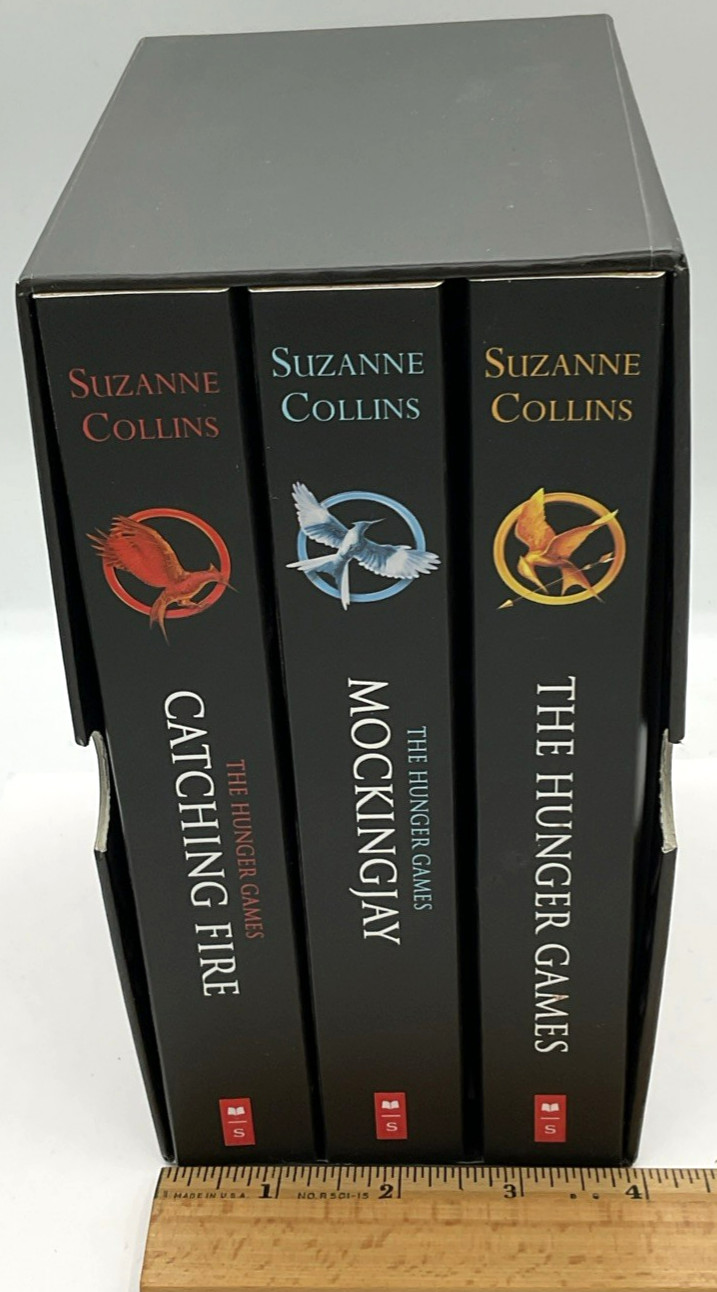 The Hunger Games Trilogy Scholastic Boxed Set Slipcase Suzanne Collins