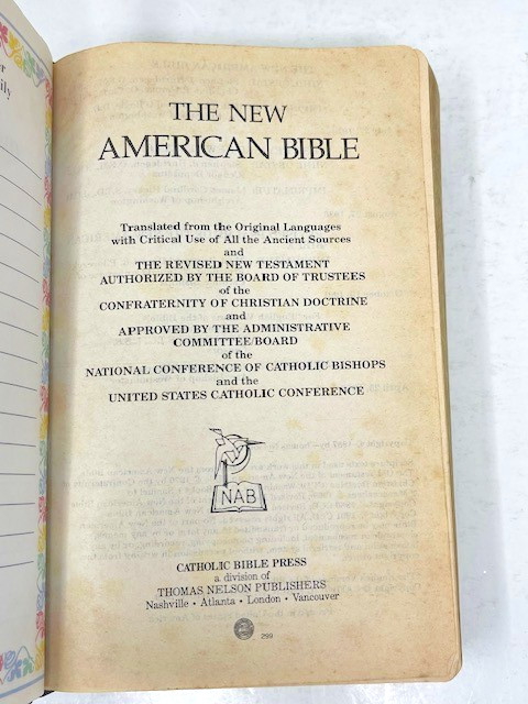 1991 Holy Bible NAB Catholic Bible Press 9053NBK