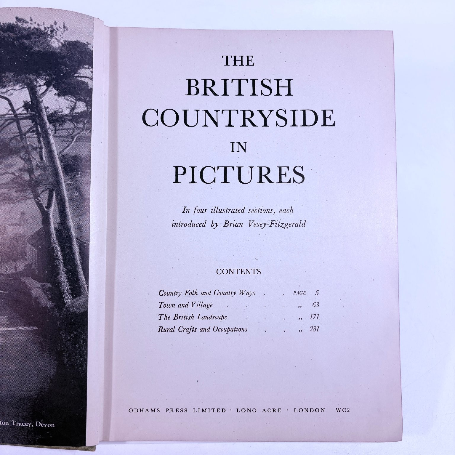 The British Countryside in Pictures Odhams 1953 Illustrated Photography