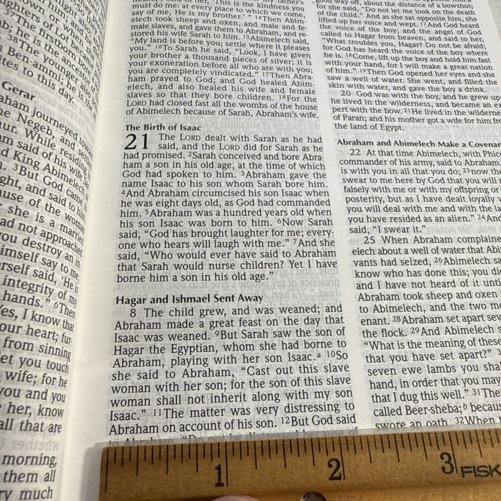 PEW HOLY BIBLE NRSV Hendrickson Hardcover Burgundy Church 1989 Study vintage