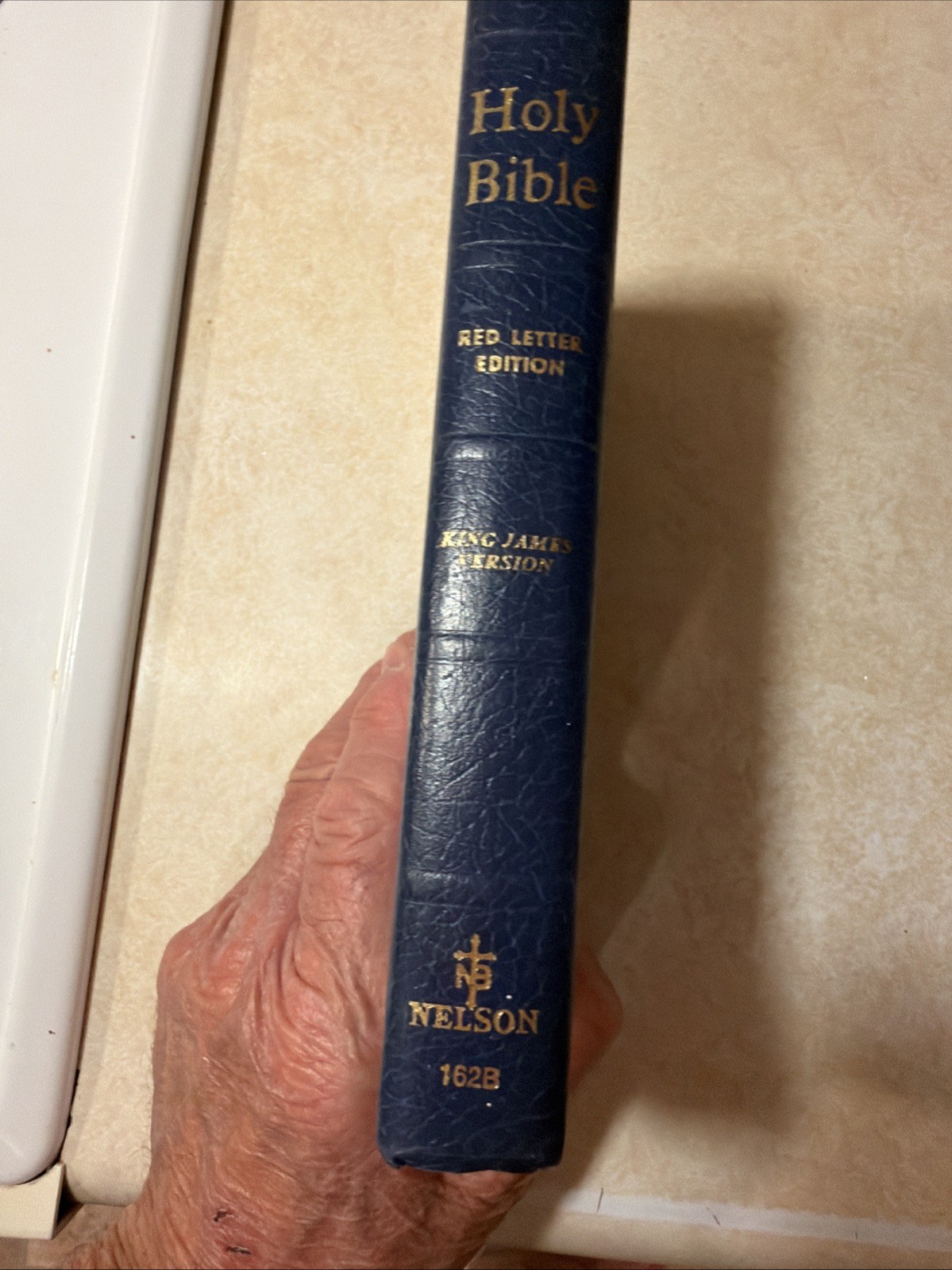 Holy Bible Concordance King James Version – Red Letter Edition 7.5″ x 5.5″