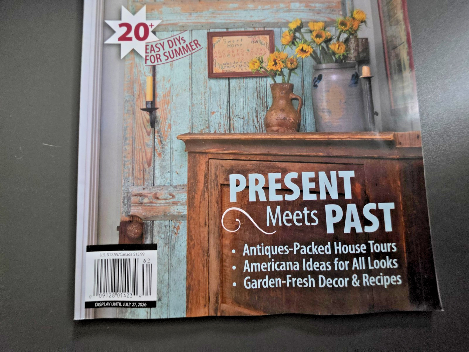 Home Magazine by Country Sampler – 20+ Easy DIYs For Summer – Present Meets Past