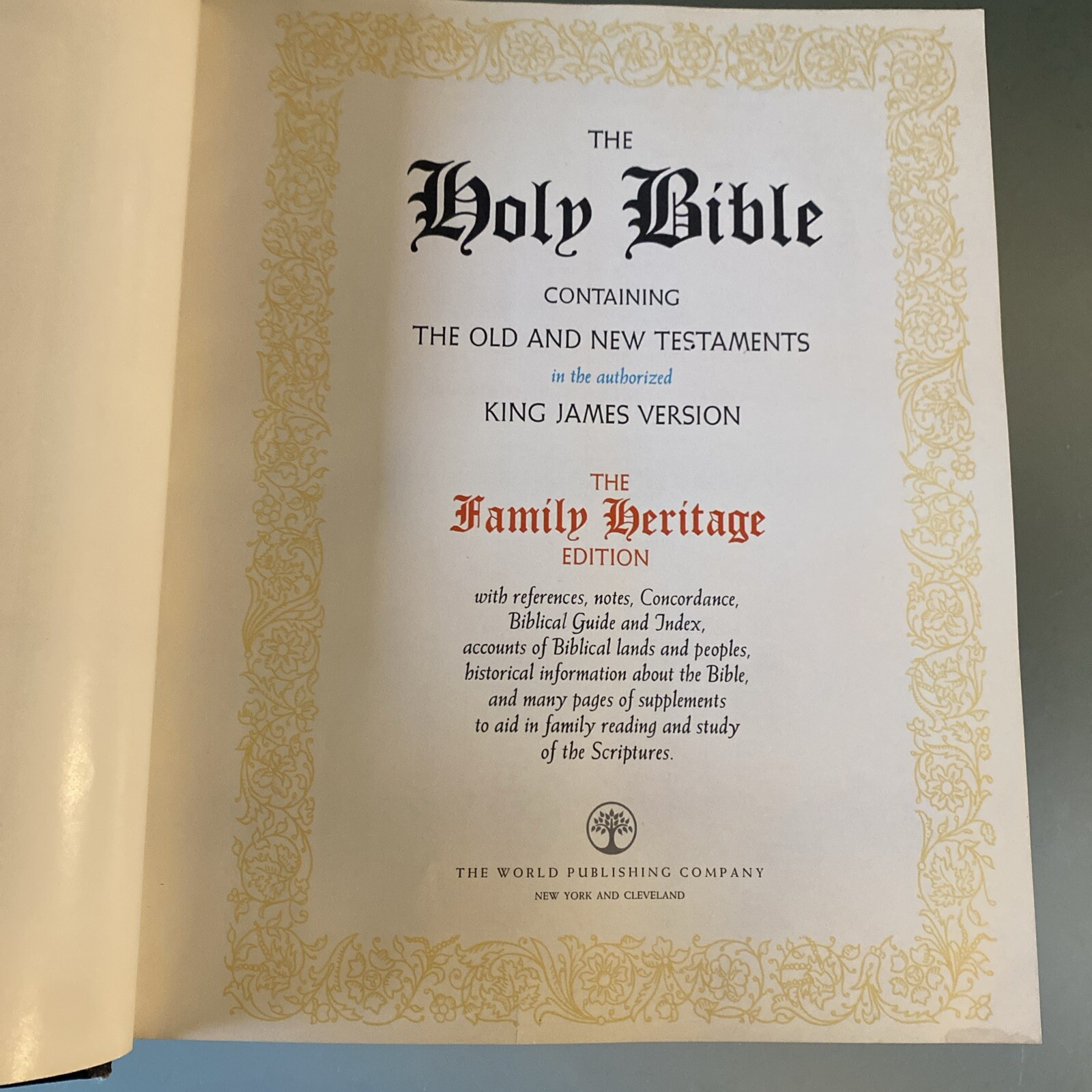 VTG HOLY BIBLE: Deluxe Family Heritage Edition: Old & New Testaments KJV, VG!