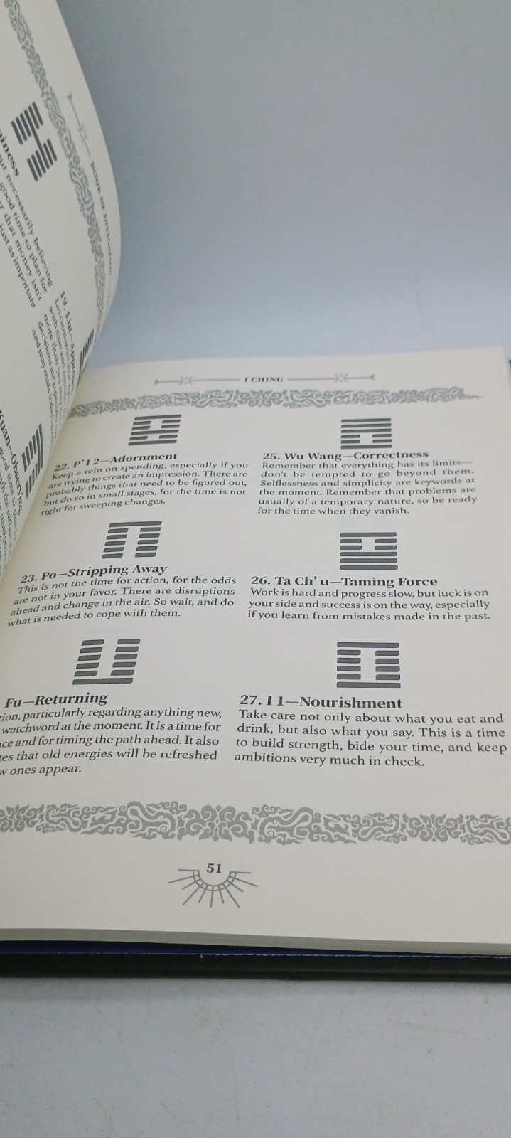 Divination, A guide to predicting the future Michael Johnstone The occult