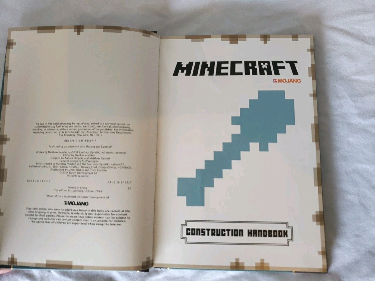 Minecraft Handbook Collection – Majong – Egmont Scholastic 4 Book Set LOT