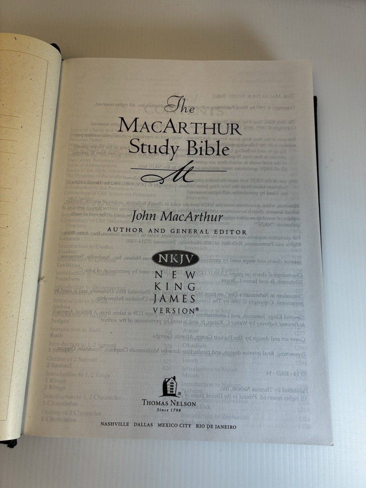 The MacArthur Study Bible John MacArthur NKJV Thomas Nelson Black Hardcover