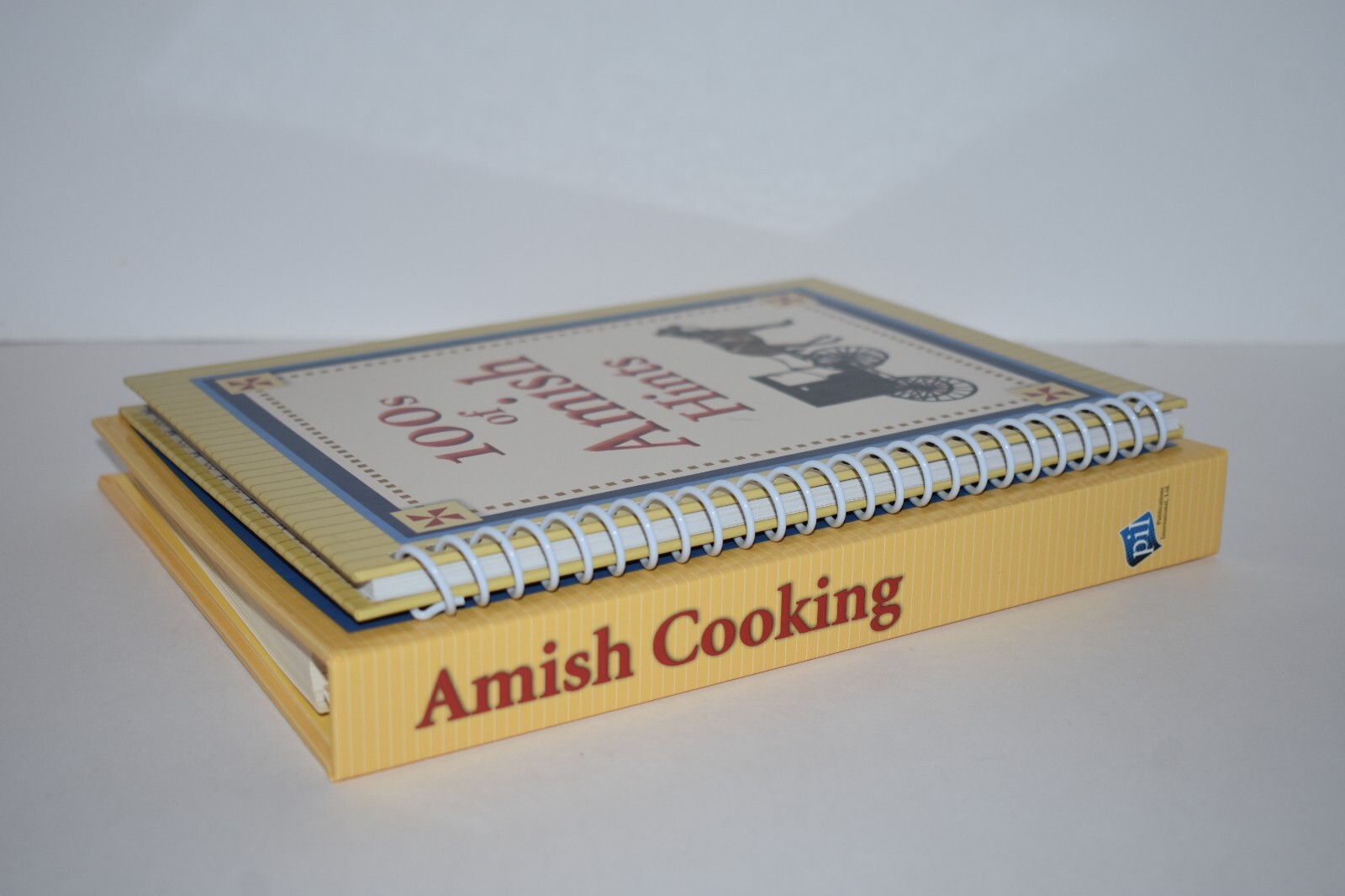 2 AMISH BOOKS – AMISH COOKING & 100’s OF AMISH HINTS – HARDCOVER – RECIPES