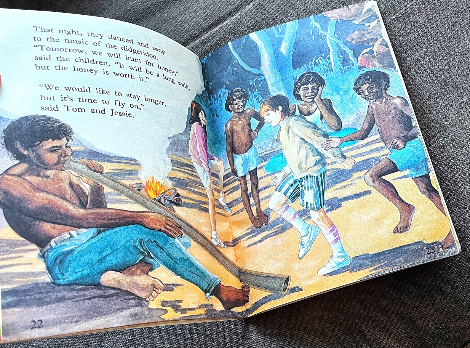 RARE KIDS BOOK No Place Like Home Sunshine Books 1990 Jane Elliott Dennis Bryans