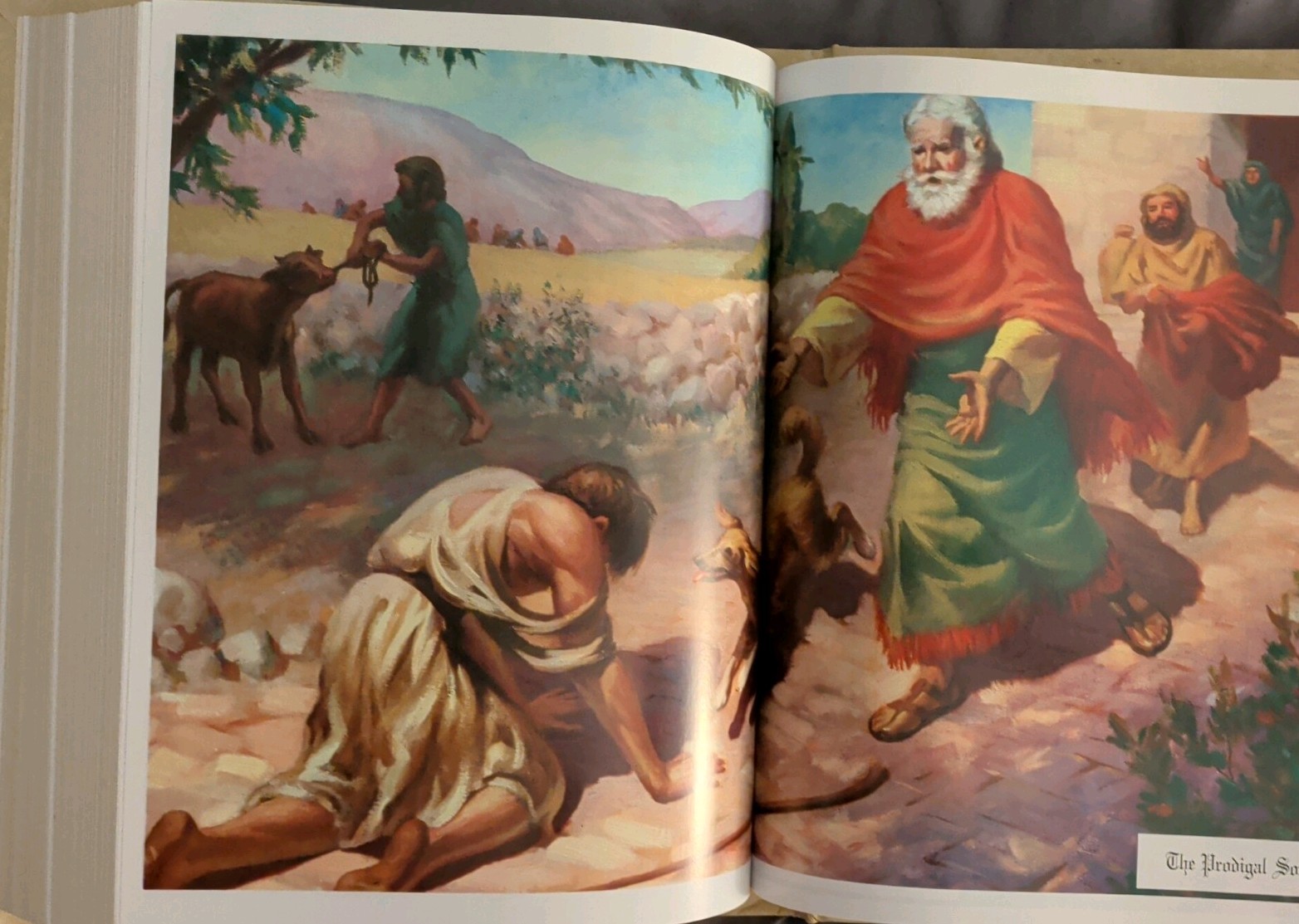 1988 HOLY BIBLE HEIRLOOM FAMILY BIBLE KING JAMES VERSION, RED LETTER EDITION