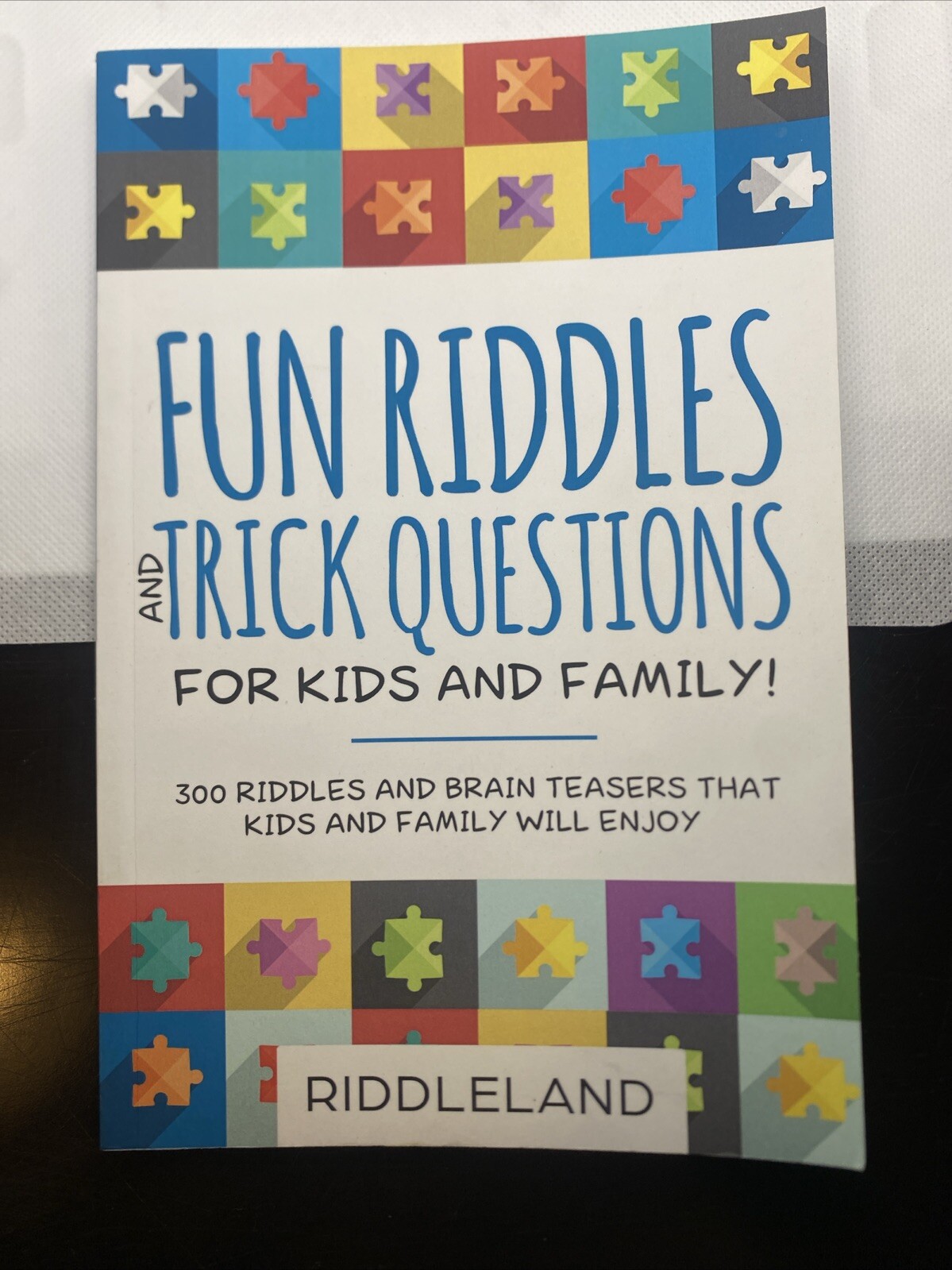 Fun Riddles and Trick Questions for Kids and Family : 300 Riddles and Brain…