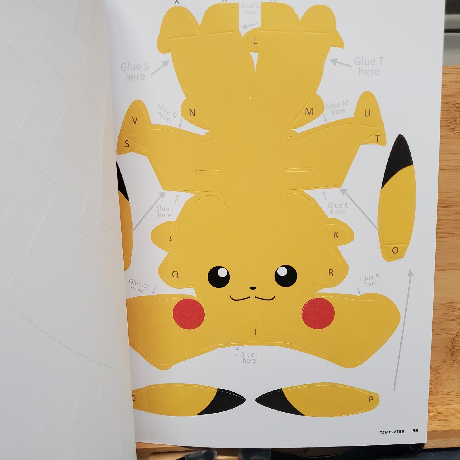 Amazing Pokemon Paper Crafts Matthew Reinhart 2024 Activity Book 14 DIY Projects