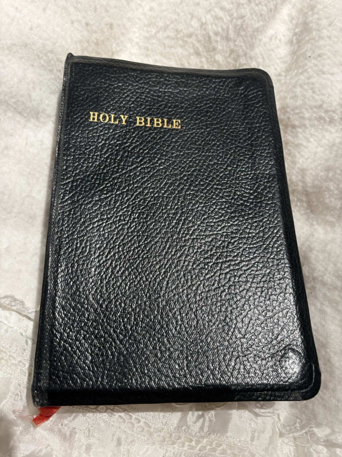 1963 Holy Bible KJV Self-Pronouncing Edition, Red Letter National Bible Press LN