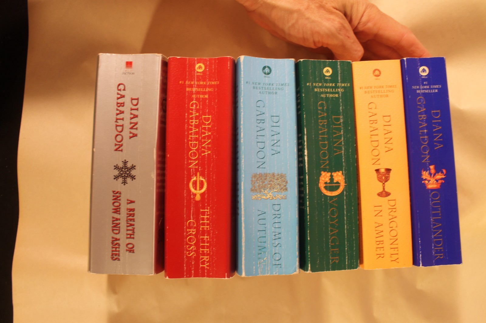Outlander, Dragonfly in Amber, Voyager, Drums of Autumn + by Diana Gabaldon