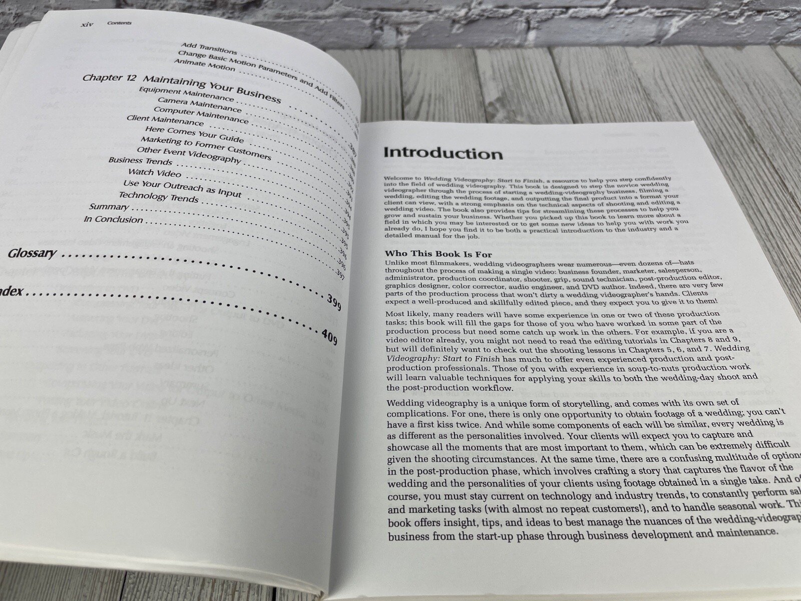 Wedding Videography by Joanna Silber – Paperback – 420 Pages