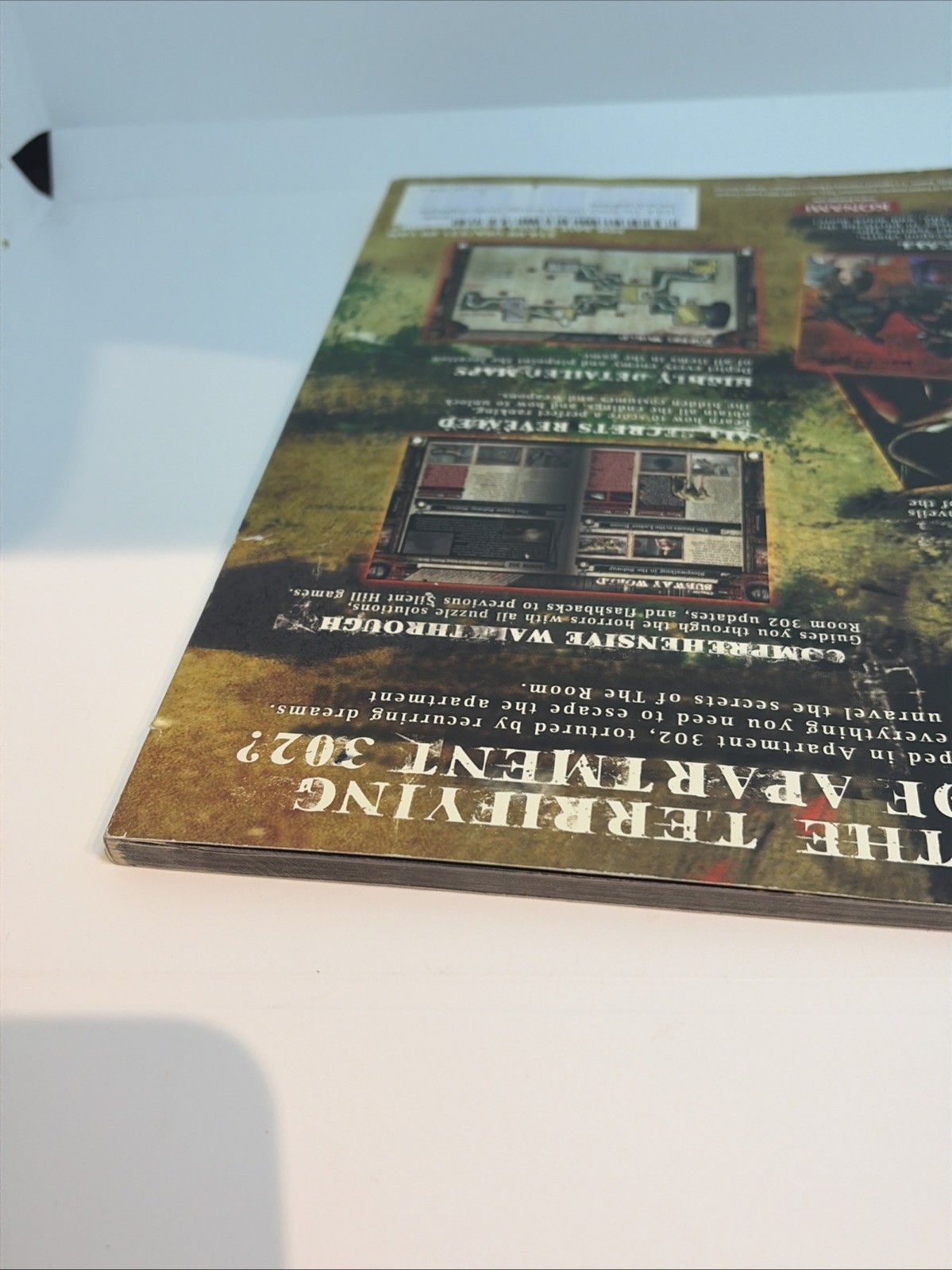 Silent Hill 4: The Room Official Strategy Guide (BradyGames, 2004) w/ Poster