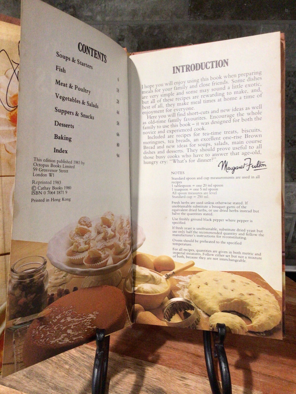 1983 Margaret Fulton’s Book Of Family Meals COOKBOOK 92 pages Vintage